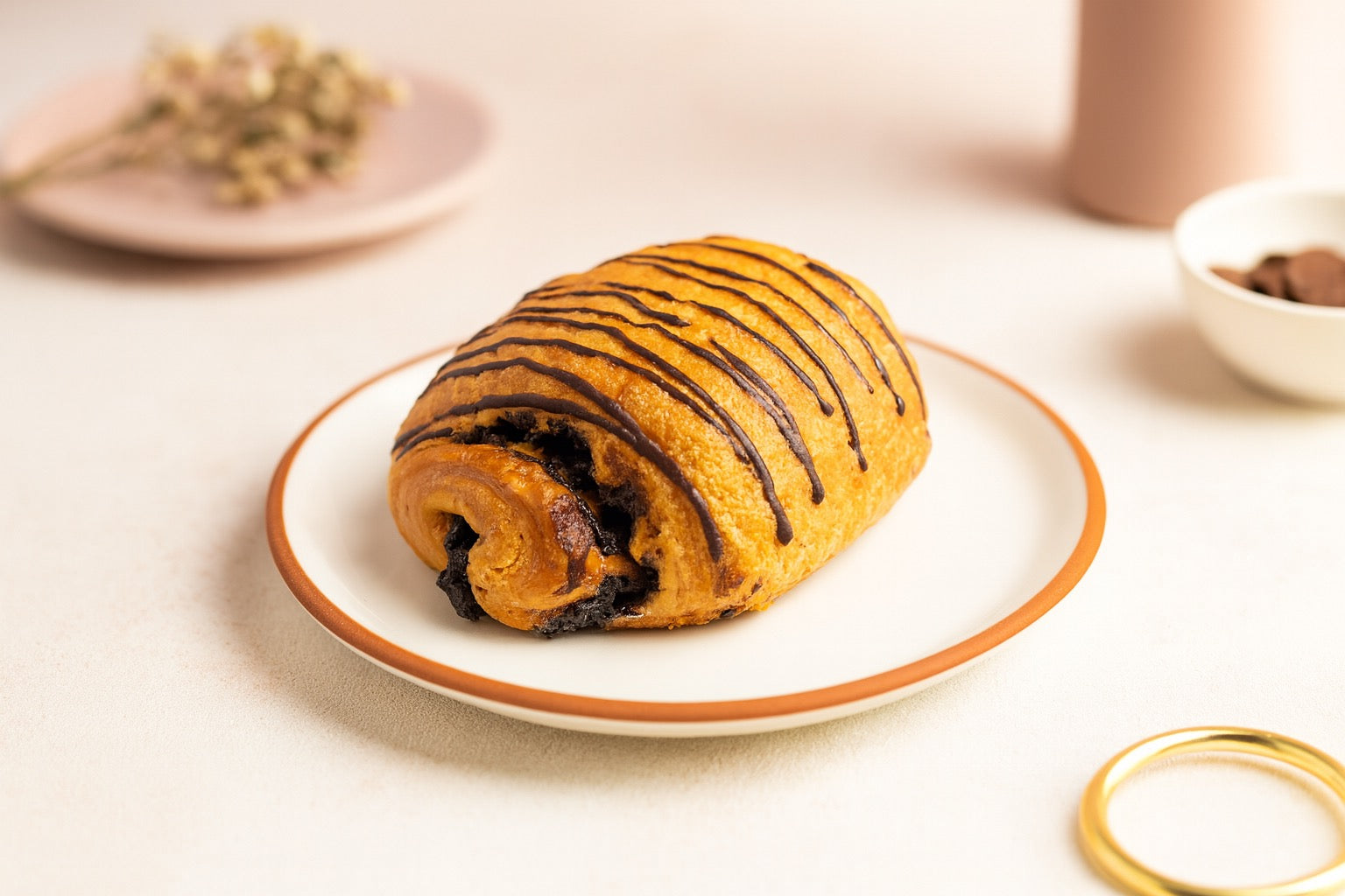 CHOCOLATE CROISSANT